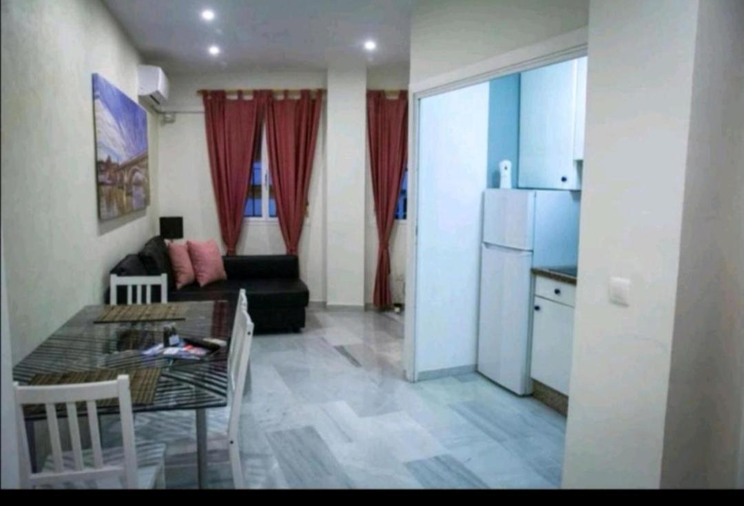 סביליה Alfalfa Suites Centro מראה חיצוני תמונה